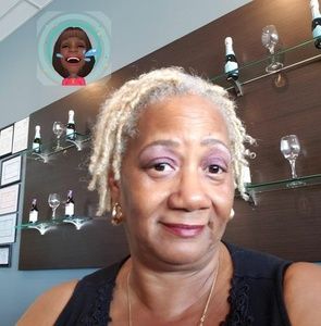 Meet your Posher, Renay